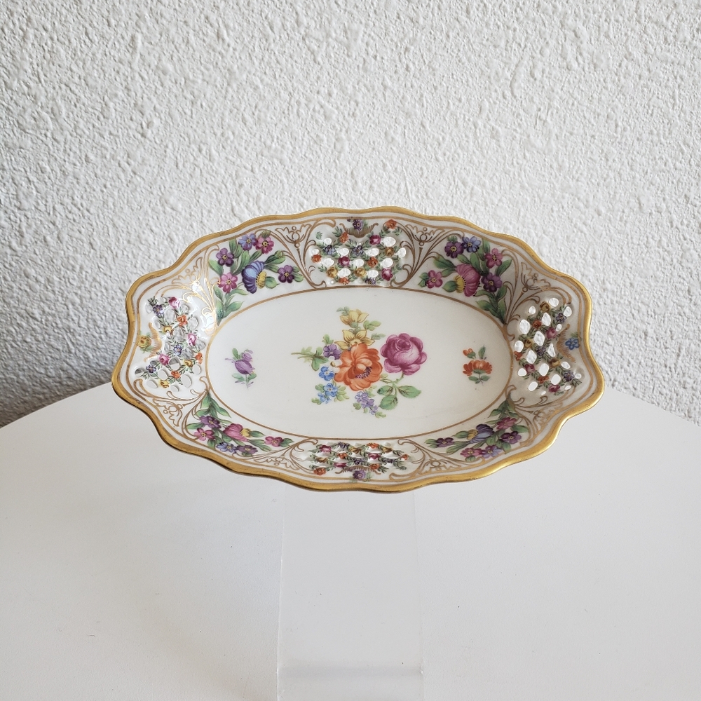 MC Schuman Germany Chateau Dresden Flowers Small Rerticulated Oval Plate 6-1/2"
